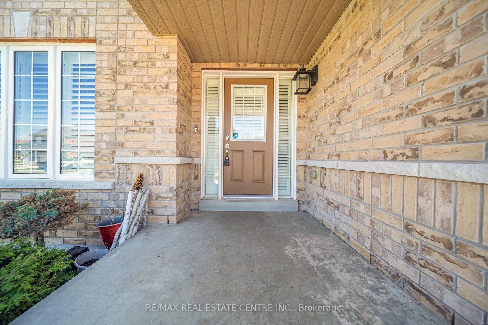 Photo 3 of 18 Ryan Street, Centre Wellington, Fergus — HOMEH