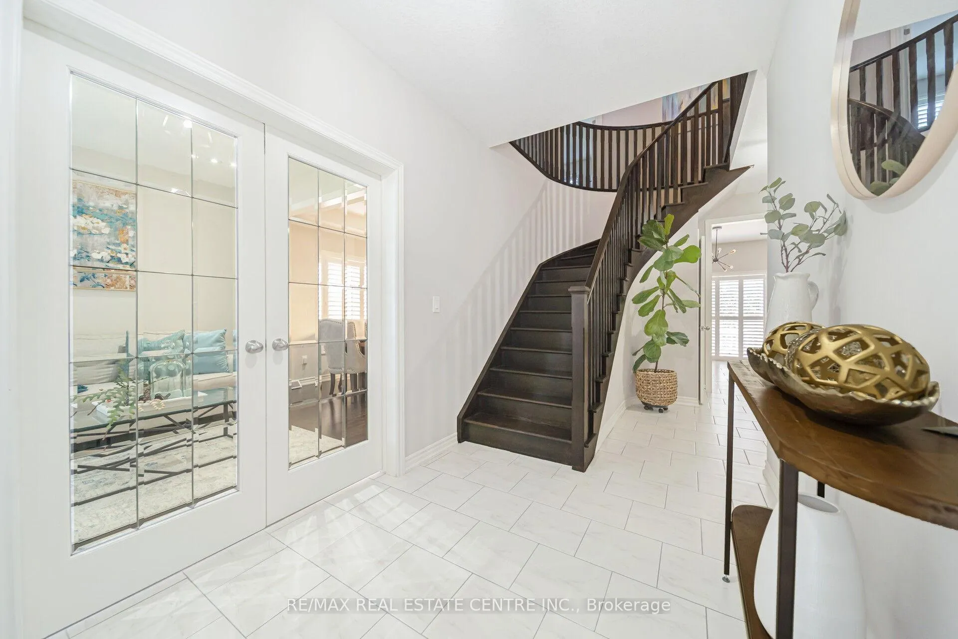 Photo 5 of 18 Ryan Street, Centre Wellington, Fergus — HOMEH