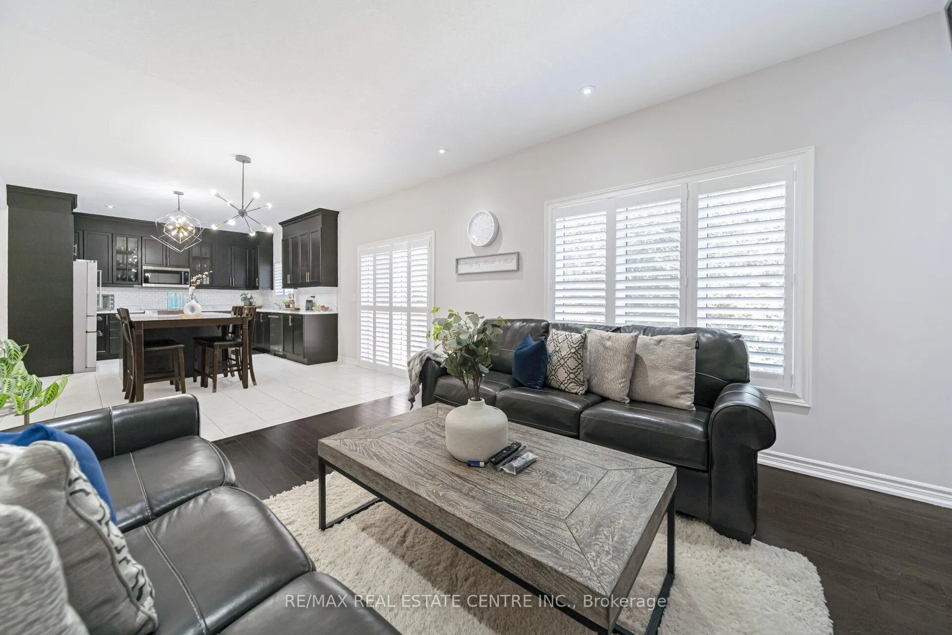 Photo 14 of 18 Ryan Street, Centre Wellington, Fergus — HOMEH