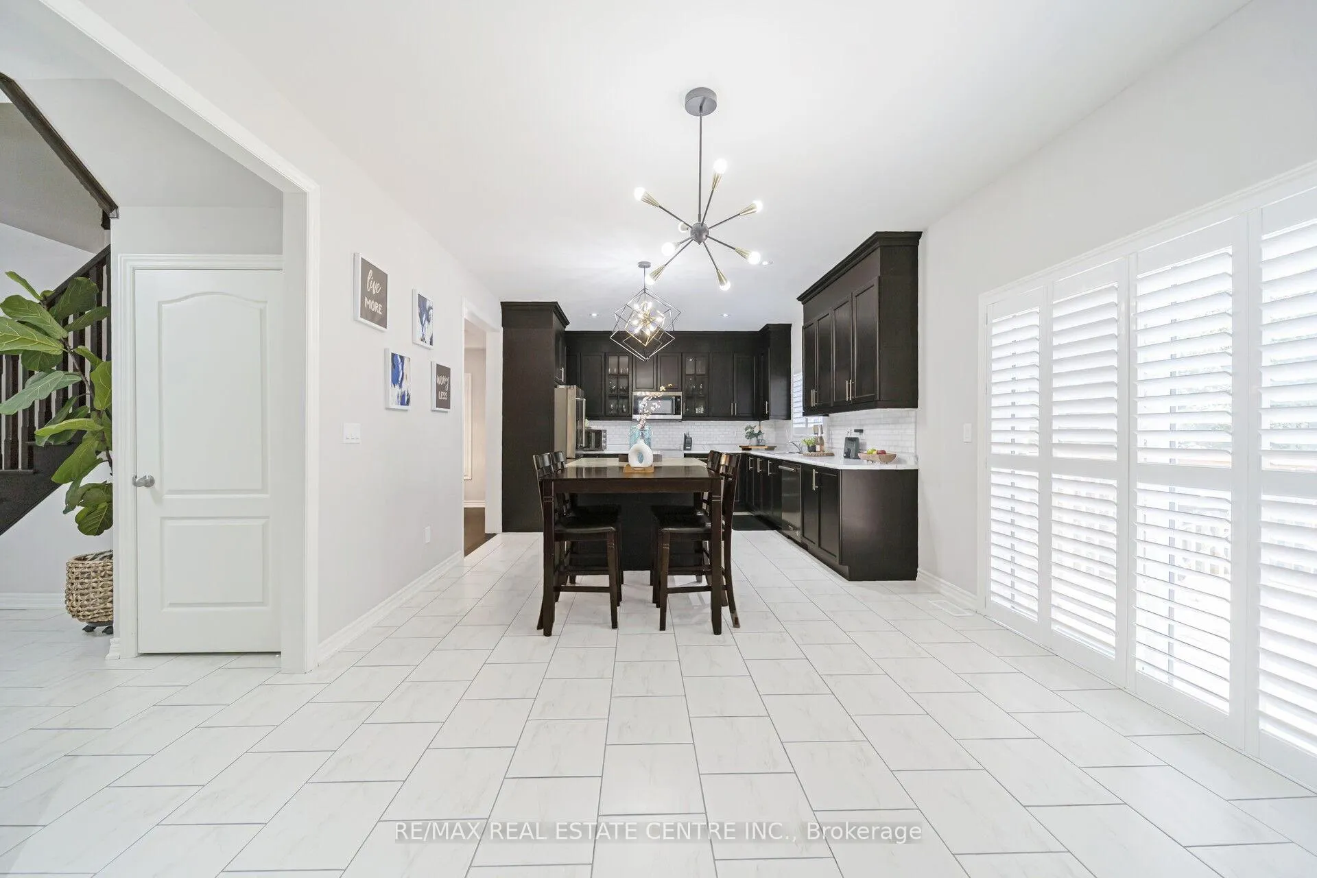 Photo 15 of 18 Ryan Street, Centre Wellington, Fergus — HOMEH