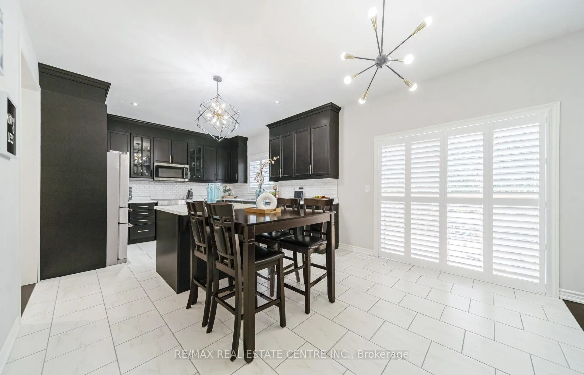 Photo 17 of 18 Ryan Street, Centre Wellington, Fergus — HOMEH