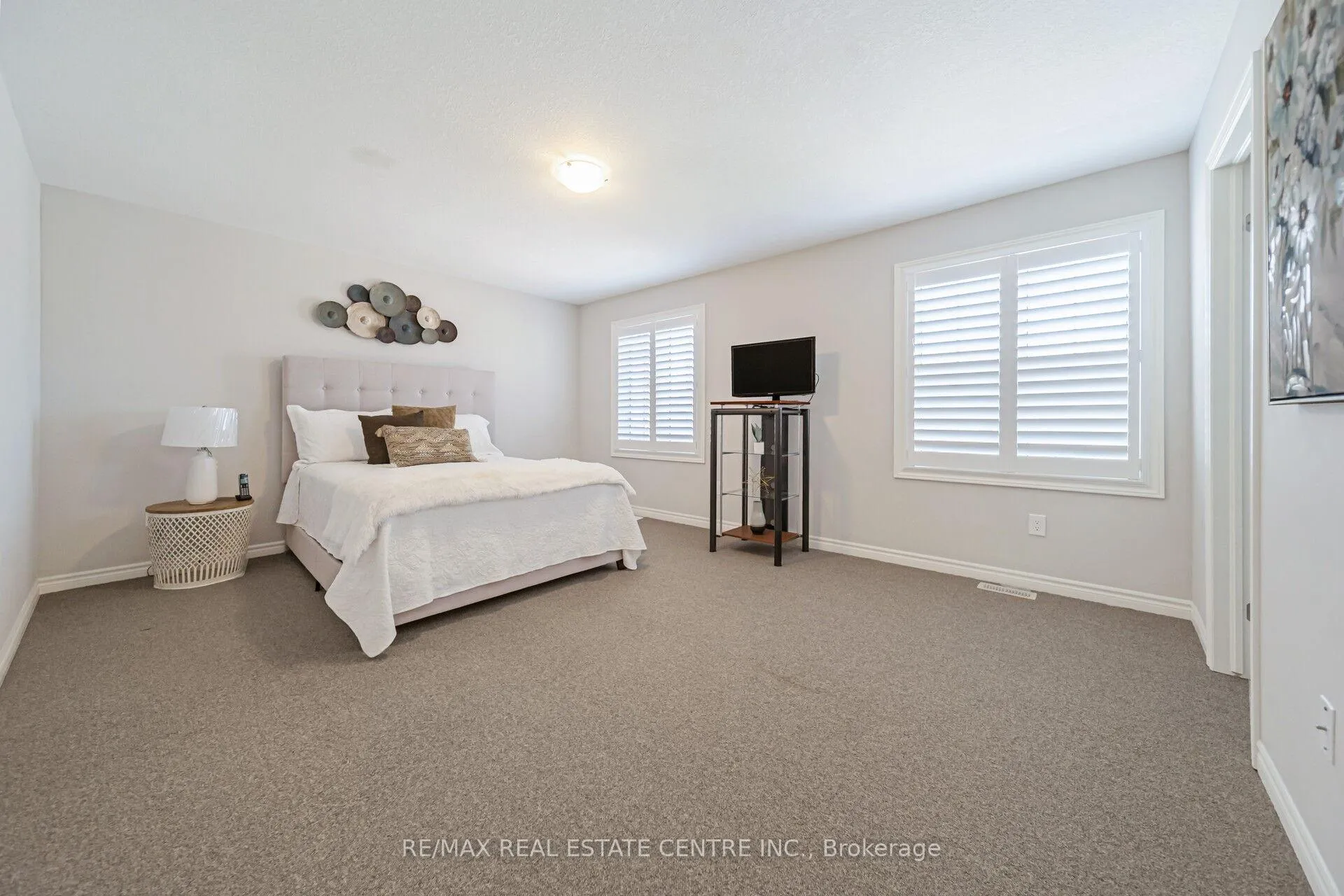Photo 25 of 18 Ryan Street, Centre Wellington, Fergus — HOMEH