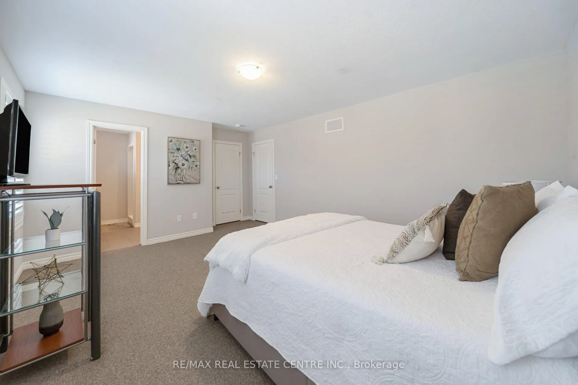 Photo 28 of 18 Ryan Street, Centre Wellington, Fergus — HOMEH