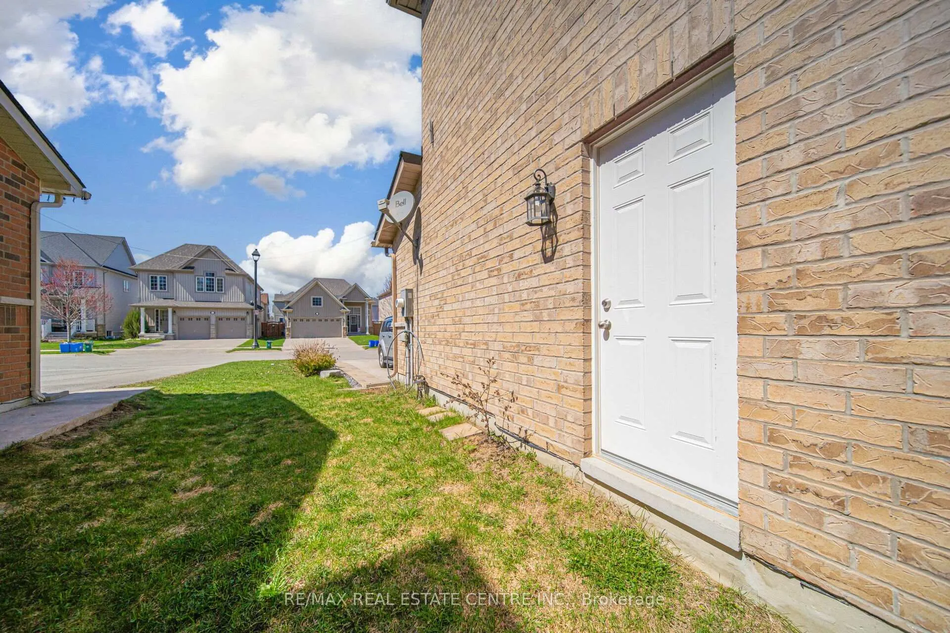 Photo 46 of 18 Ryan Street, Centre Wellington, Fergus — HOMEH