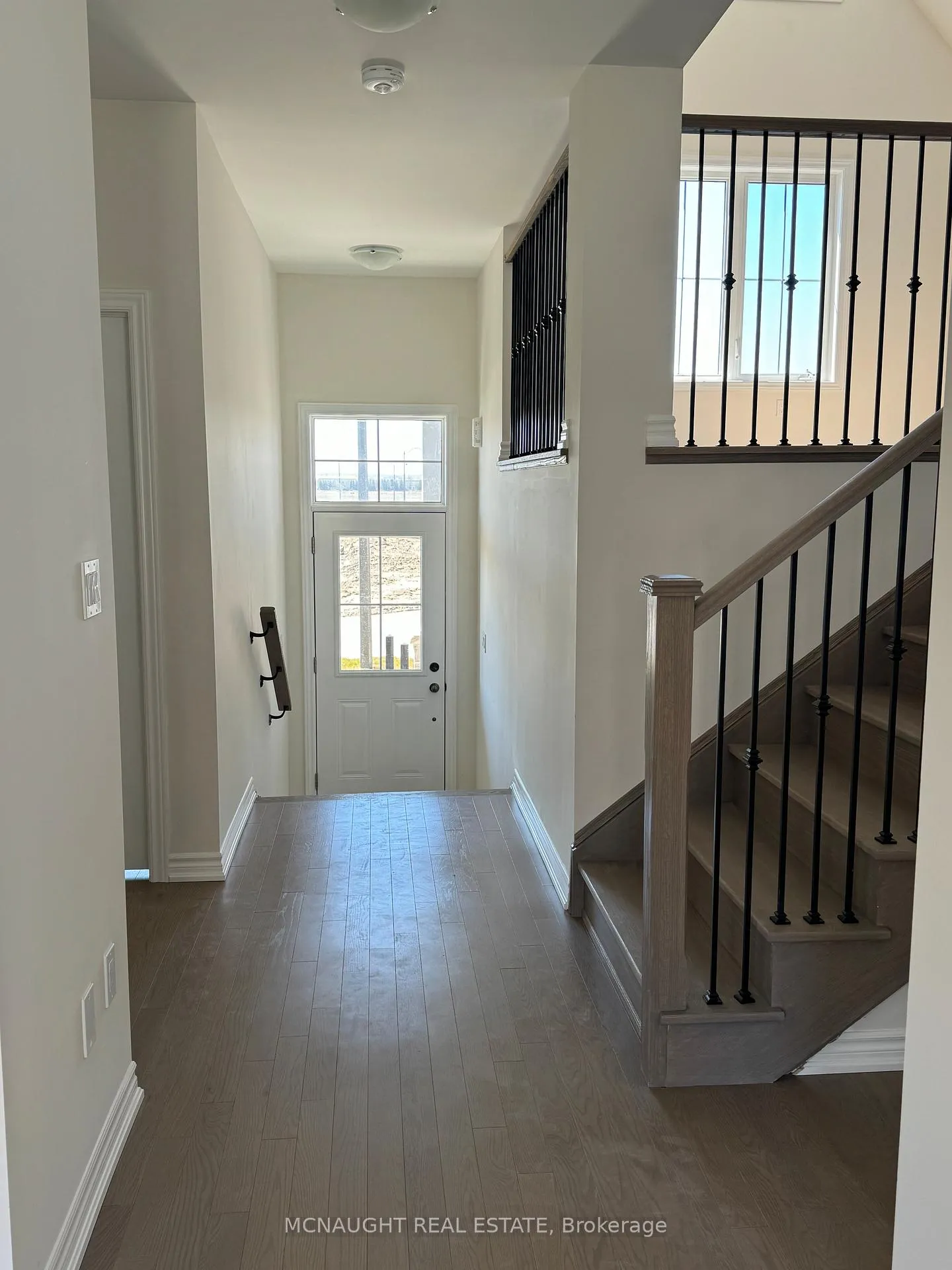 Photo 2 of 39 Lawrence D. Pridham Avenue, New Tecumseth, Rural New Tecumseth — HOMEH