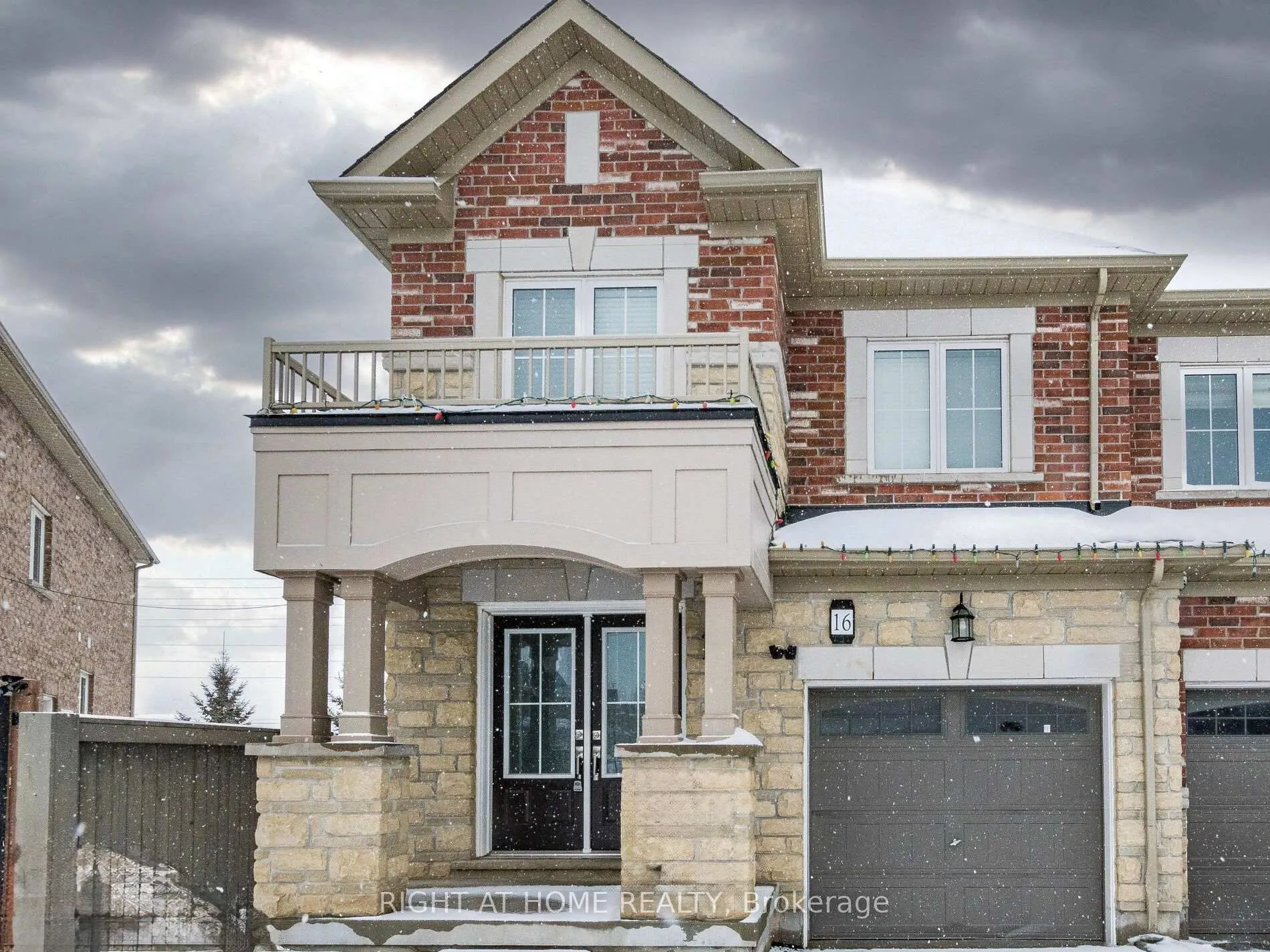 Photo 4 of 16 Edsel Road, Brampton, Northwest Brampton — HOMEH
