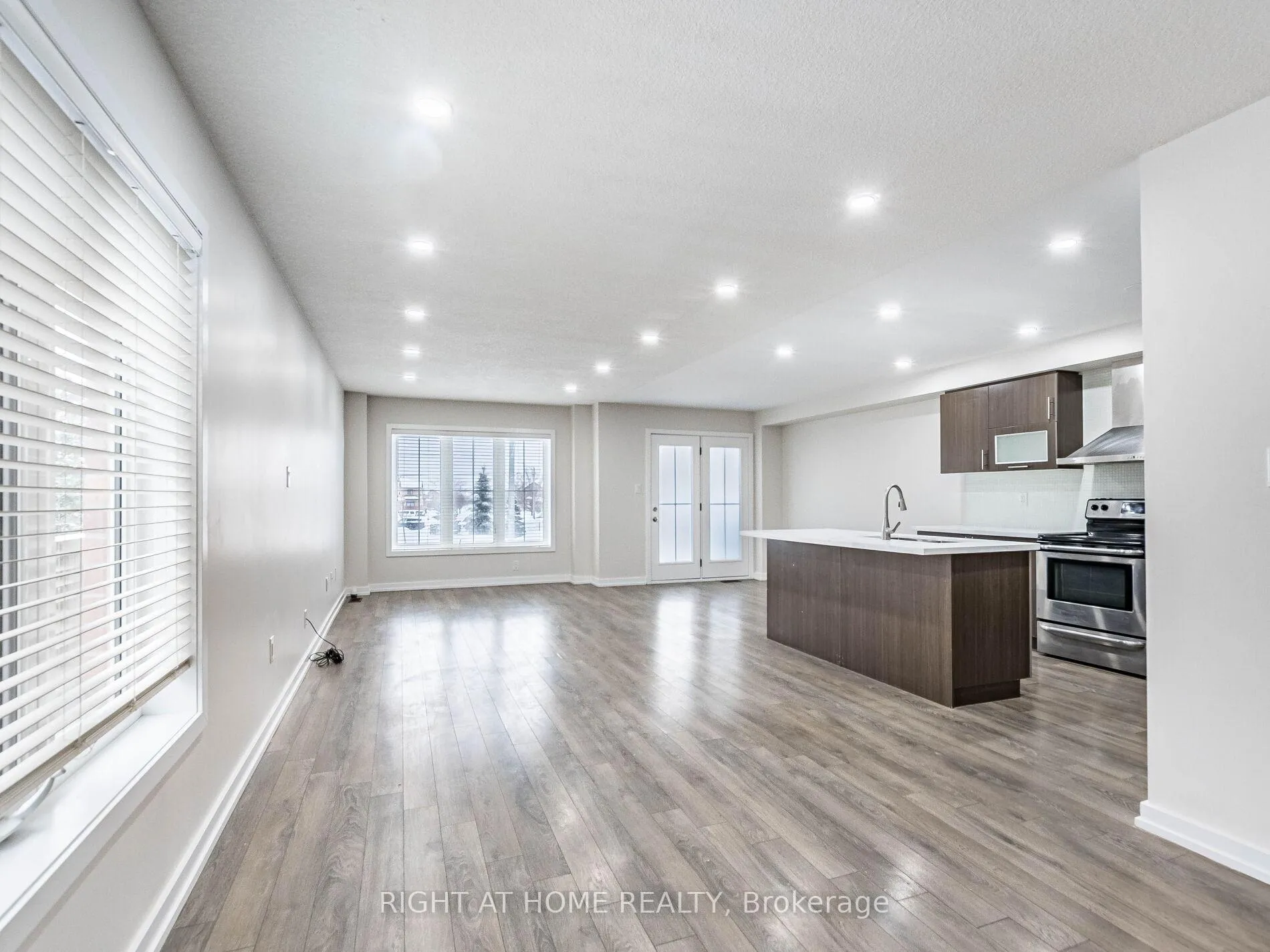 Photo 13 of 16 Edsel Road, Brampton, Northwest Brampton — HOMEH
