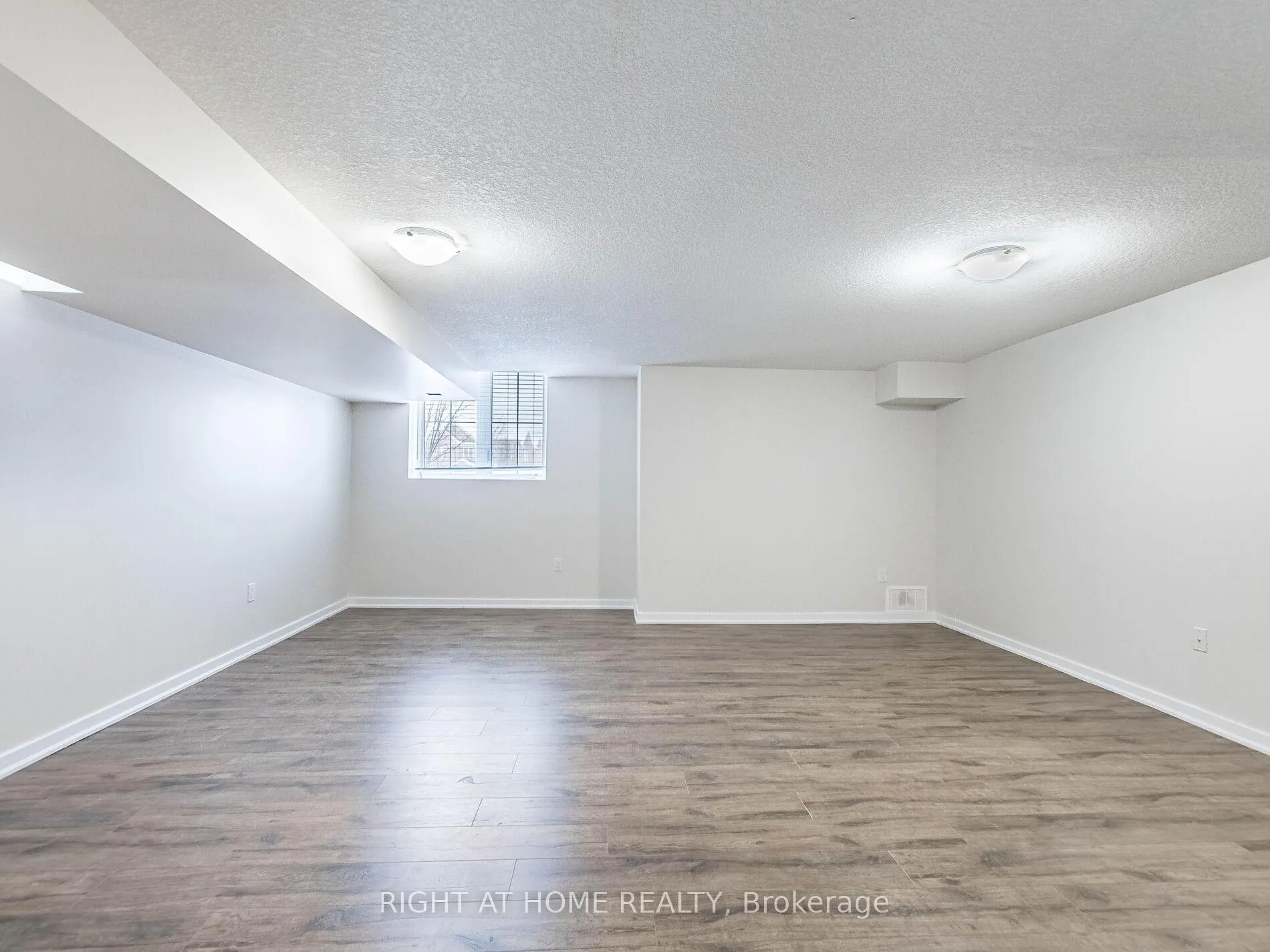 Photo 22 of 16 Edsel Road, Brampton, Northwest Brampton — HOMEH