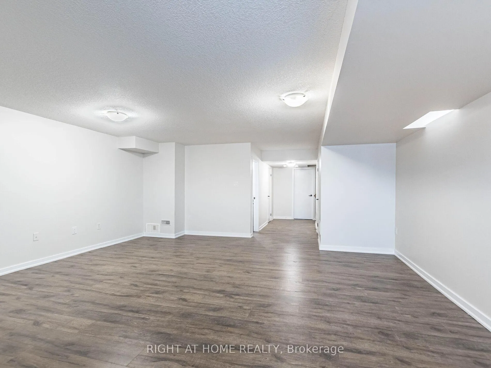 Photo 24 of 16 Edsel Road, Brampton, Northwest Brampton — HOMEH