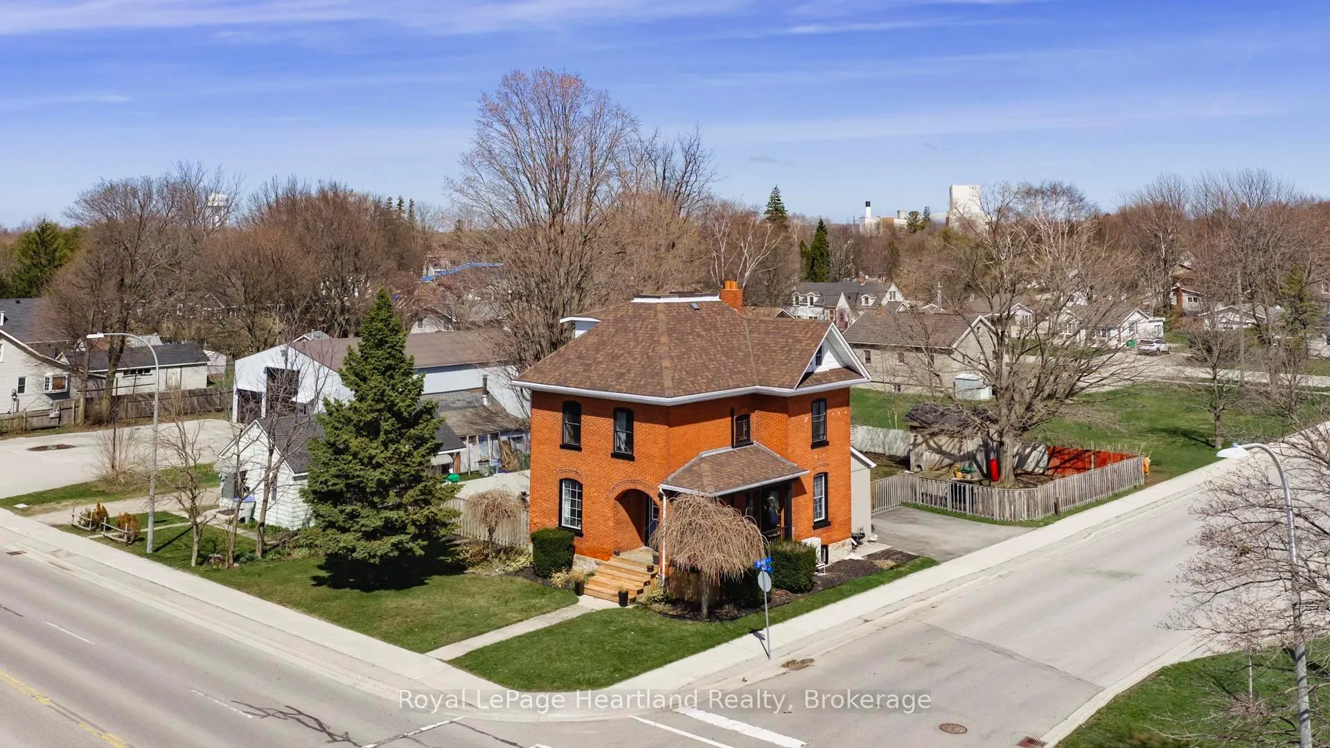 Front of 221 Bayfield Road
