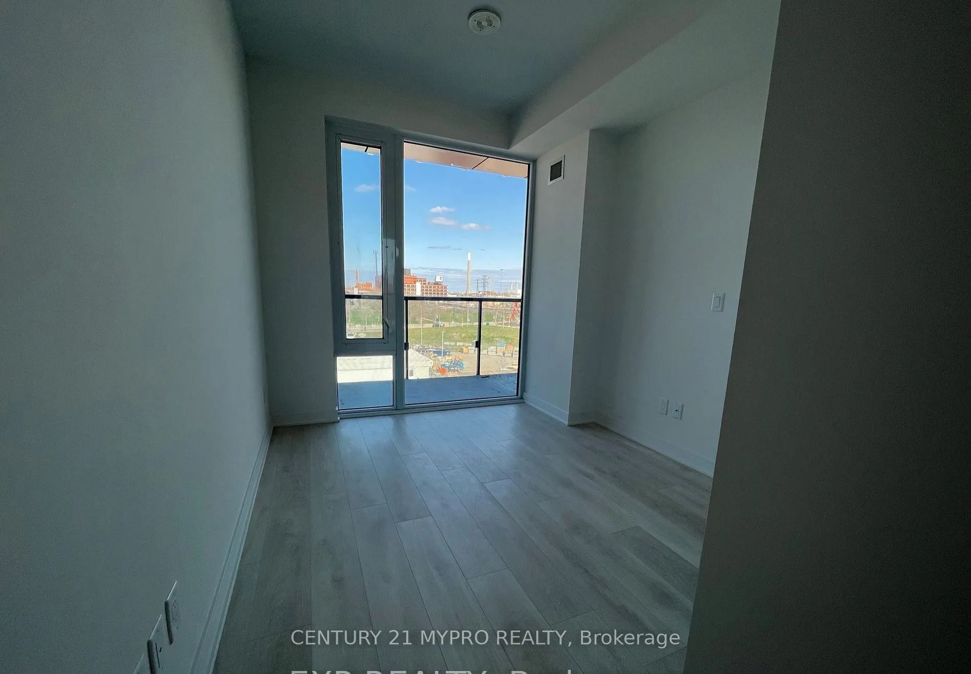 Photo 12 of Unit N529, 35 Rolling Mills Road, Toronto, Waterfront Communities — HOMEH