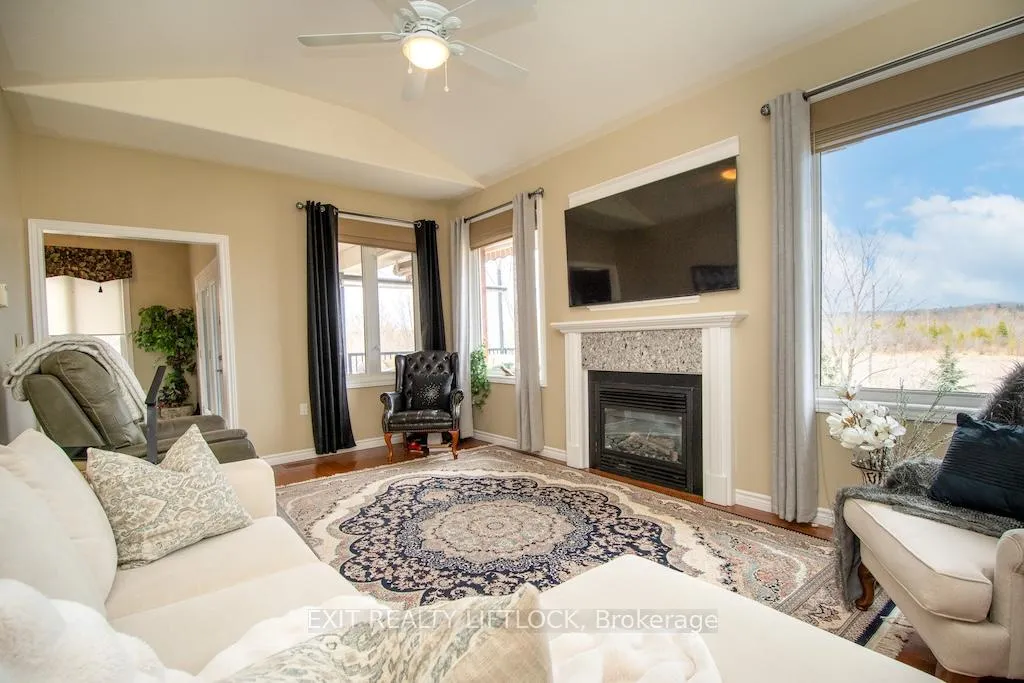 Photo 6 of 2495 Cunningham Boulevard, Peterborough, Ashburnham Ward 4 — HOMEH