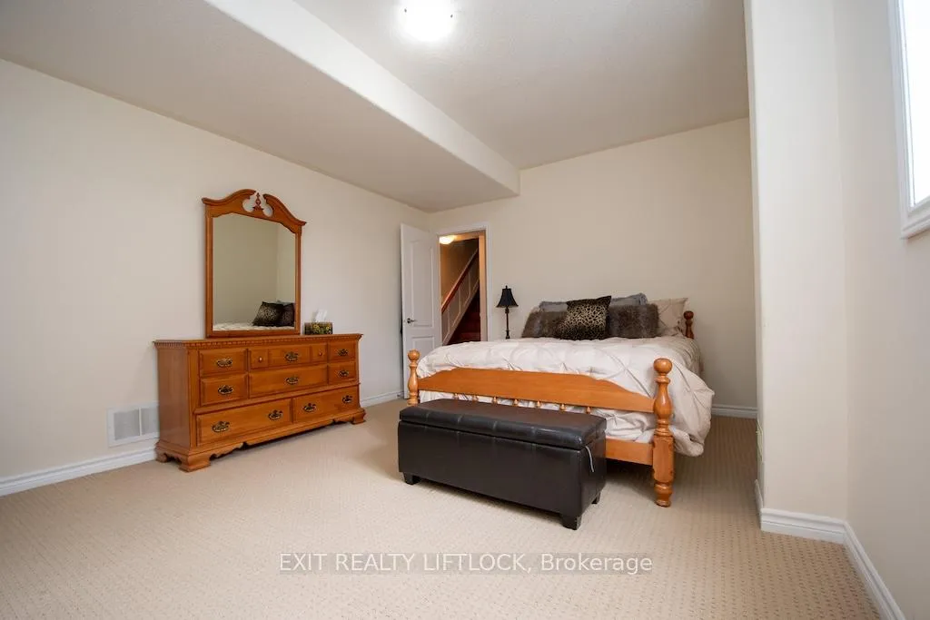 Photo 32 of 2495 Cunningham Boulevard, Peterborough, Ashburnham Ward 4 — HOMEH