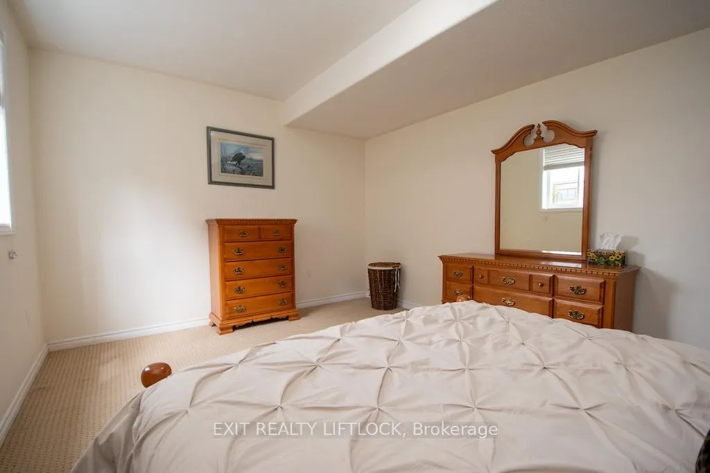 Photo 33 of 2495 Cunningham Boulevard, Peterborough, Ashburnham Ward 4 — HOMEH