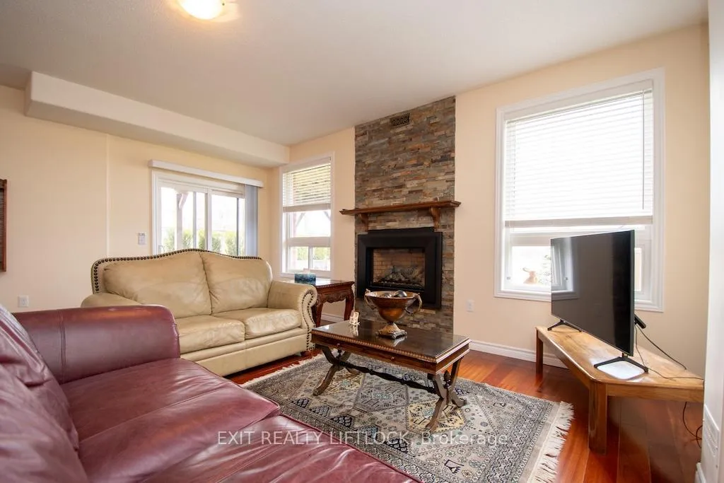 Photo 38 of 2495 Cunningham Boulevard, Peterborough, Ashburnham Ward 4 — HOMEH