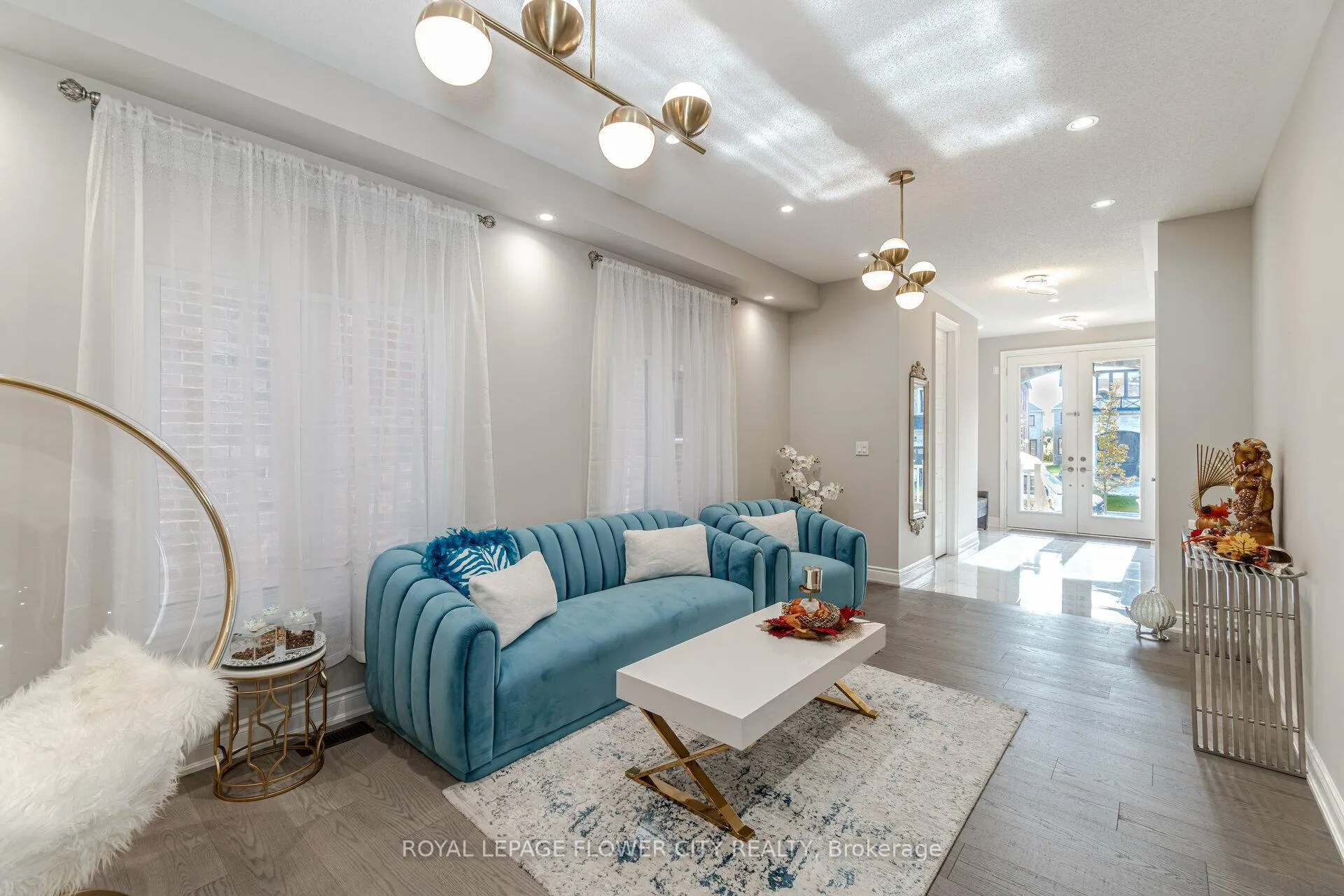 Photo 7 of 8 Ixworth Circle, Brampton, Bram West — HOMEH