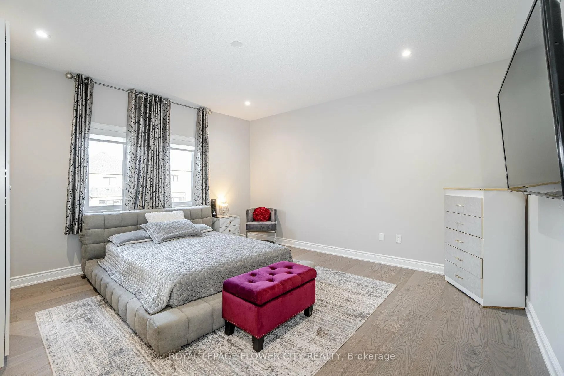 Photo 28 of 8 Ixworth Circle, Brampton, Bram West — HOMEH