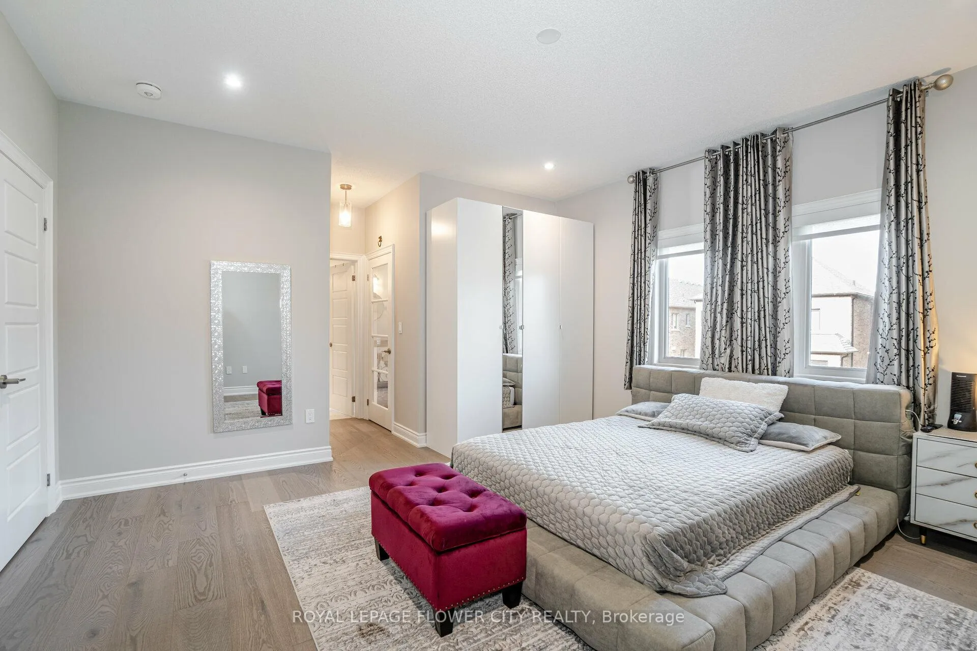 Photo 29 of 8 Ixworth Circle, Brampton, Bram West — HOMEH