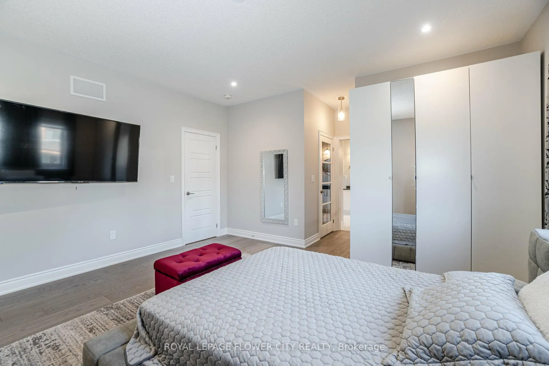 Photo 30 of 8 Ixworth Circle, Brampton, Bram West — HOMEH