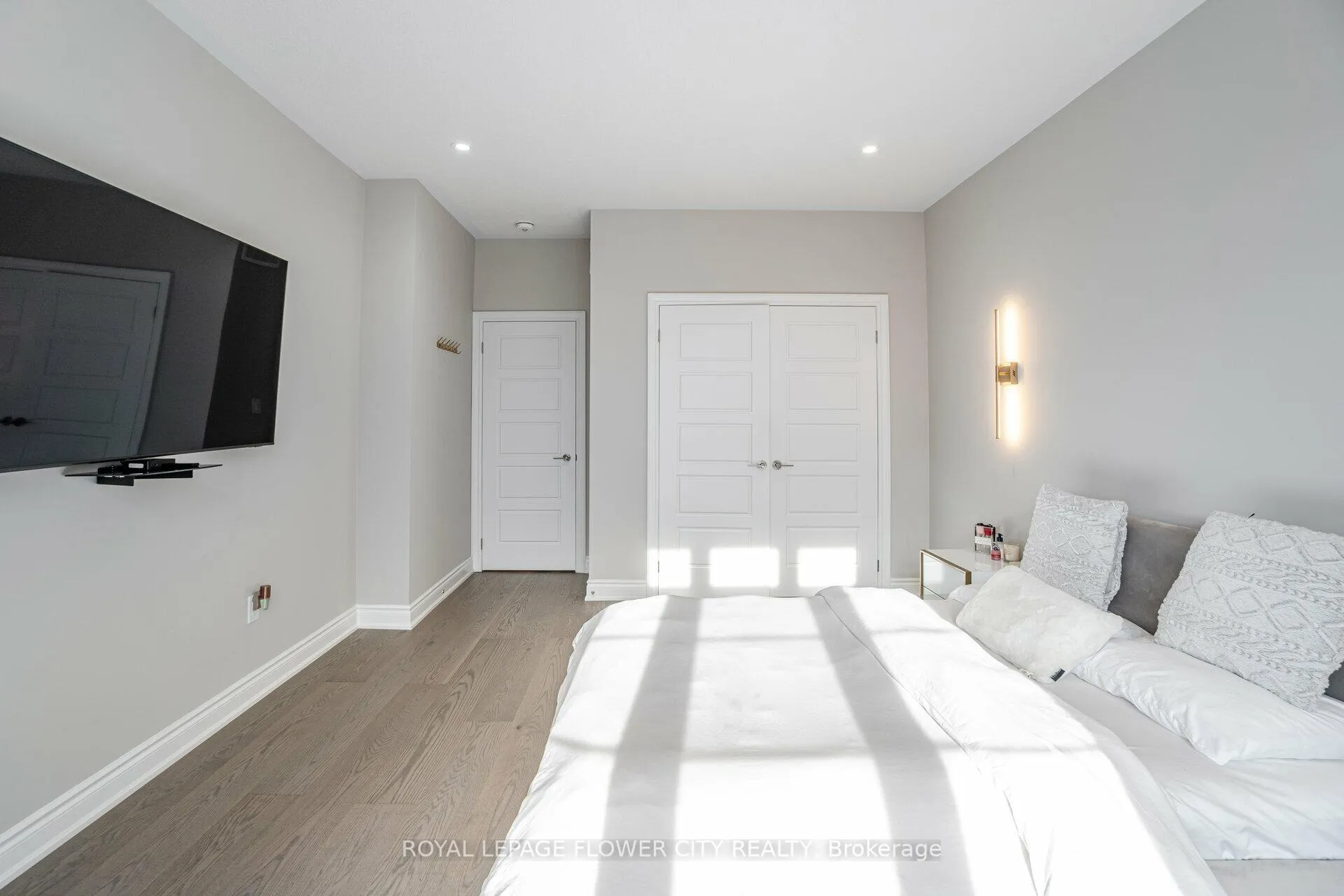 Photo 36 of 8 Ixworth Circle, Brampton, Bram West — HOMEH