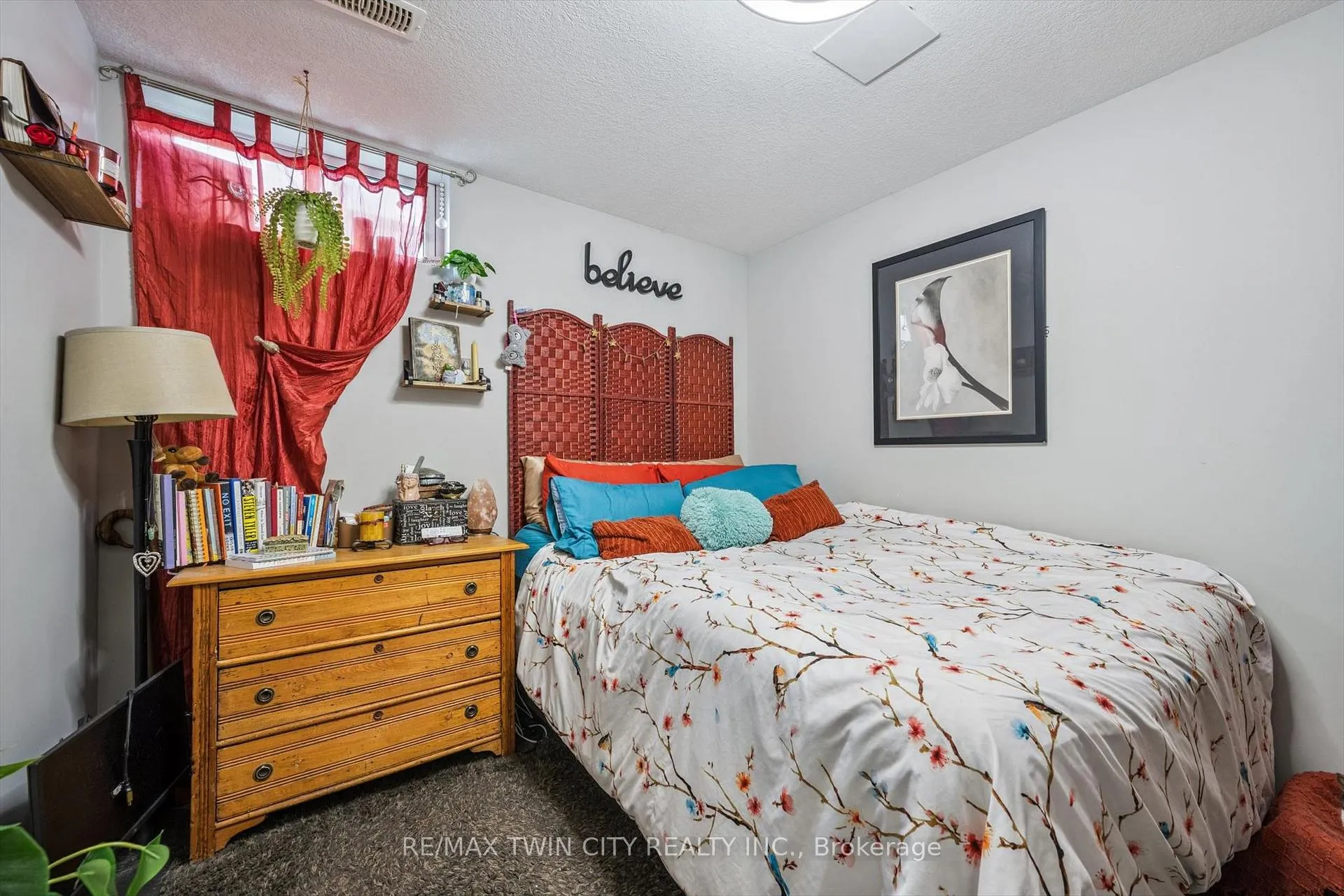 Photo 30 of 27 Vicmount Drive, Kitchener — HOMEH