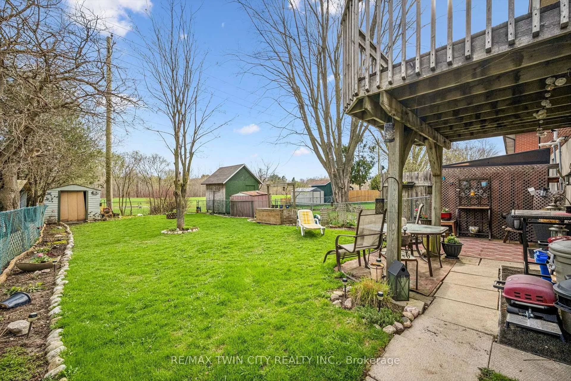 Photo 35 of 27 Vicmount Drive, Kitchener — HOMEH