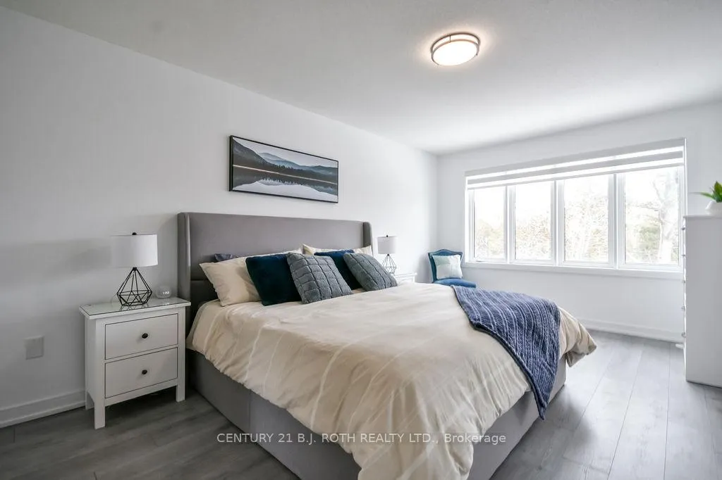 Photo 22 of 104 Blue Forest Crescent, Barrie, Innis-Shore — HOMEH