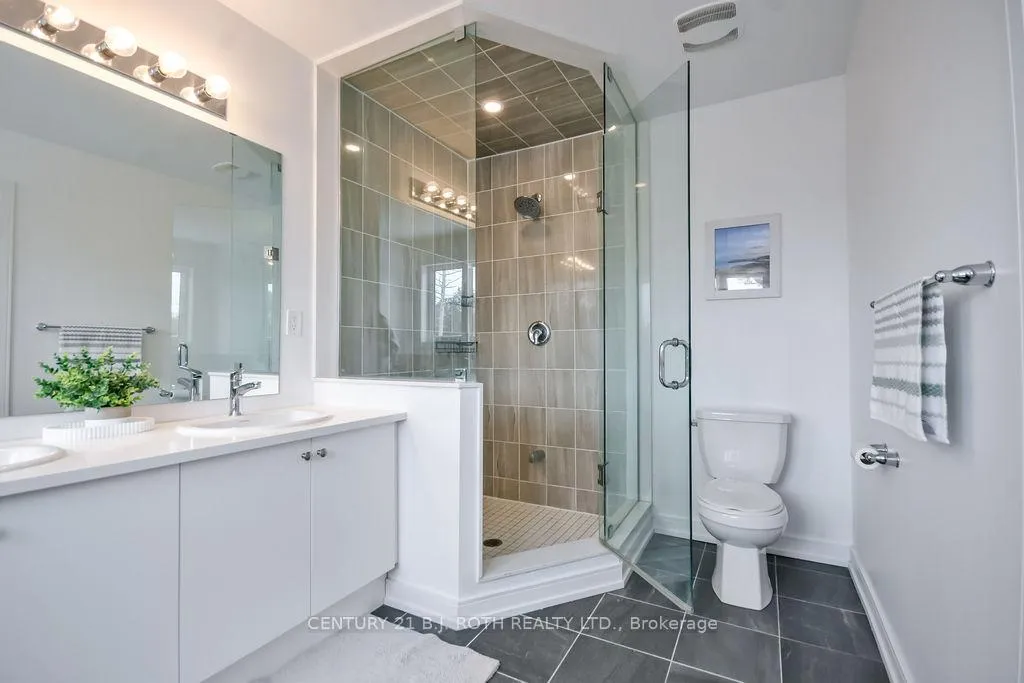Photo 24 of 104 Blue Forest Crescent, Barrie, Innis-Shore — HOMEH