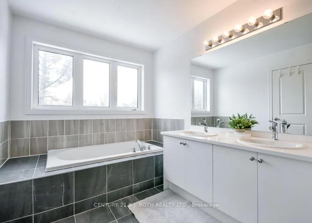 Photo 25 of 104 Blue Forest Crescent, Barrie, Innis-Shore — HOMEH