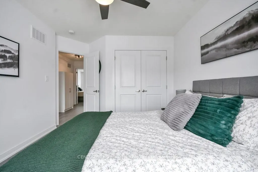 Photo 28 of 104 Blue Forest Crescent, Barrie, Innis-Shore — HOMEH