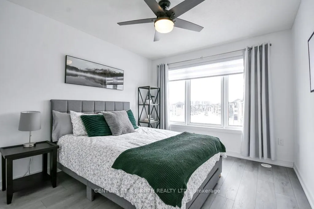 Photo 29 of 104 Blue Forest Crescent, Barrie, Innis-Shore — HOMEH