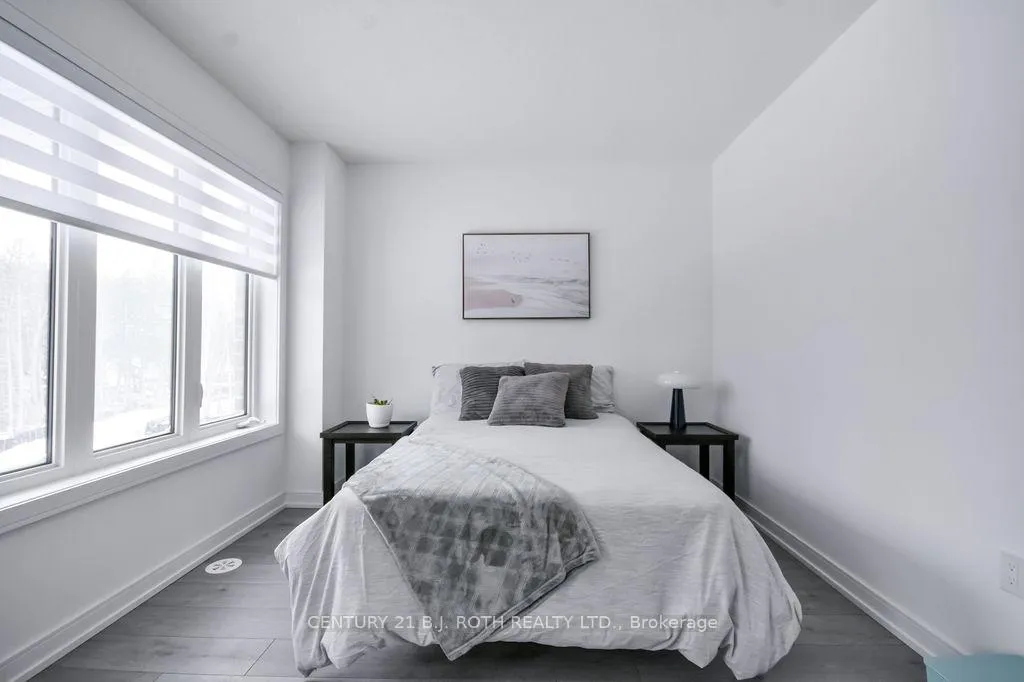 Photo 35 of 104 Blue Forest Crescent, Barrie, Innis-Shore — HOMEH
