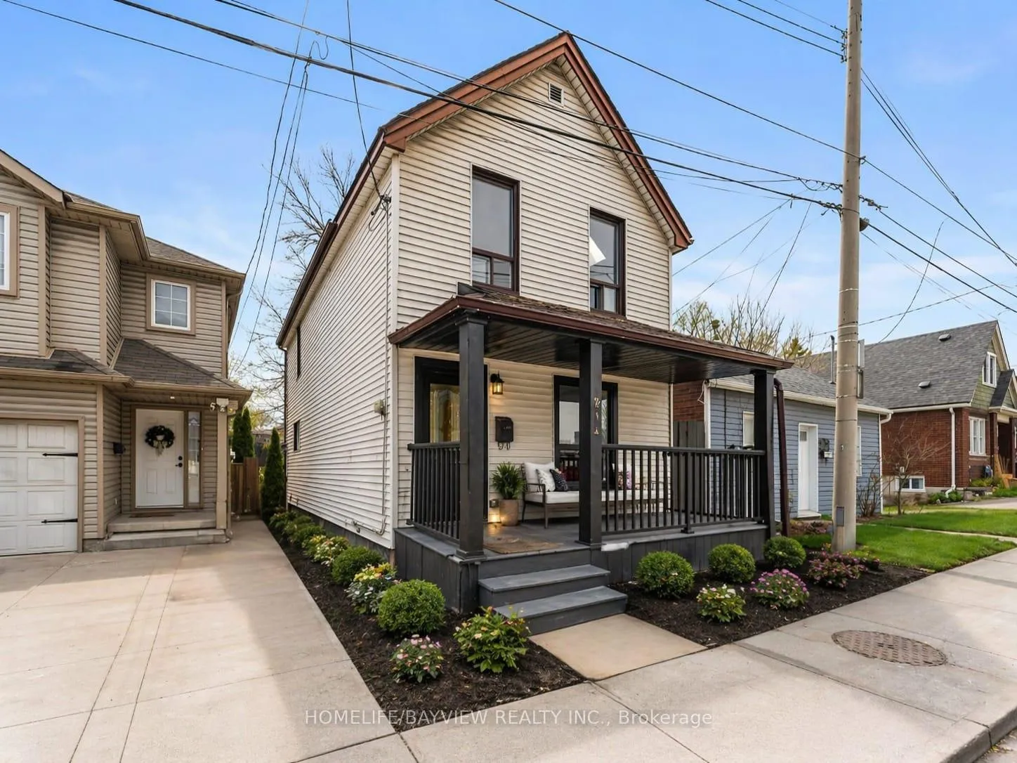 Front of 214 Burlington Street E