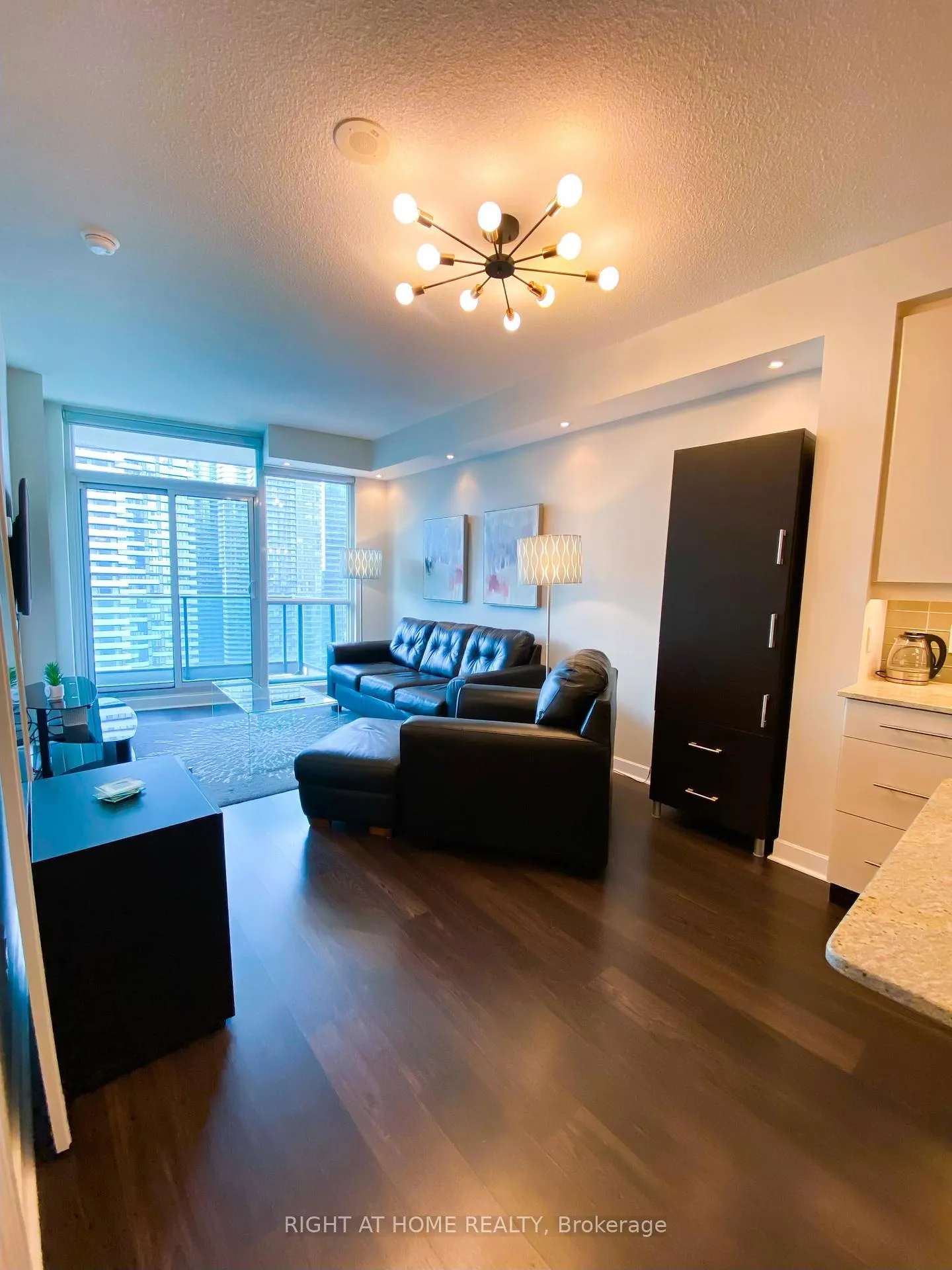 Photo 7 of Unit 3213, 33 Bay Street, Toronto, Waterfront Communities — HOMEH