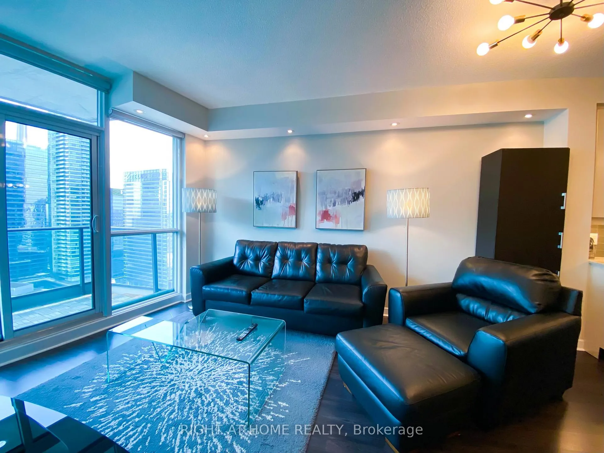 Photo 9 of Unit 3213, 33 Bay Street, Toronto, Waterfront Communities — HOMEH