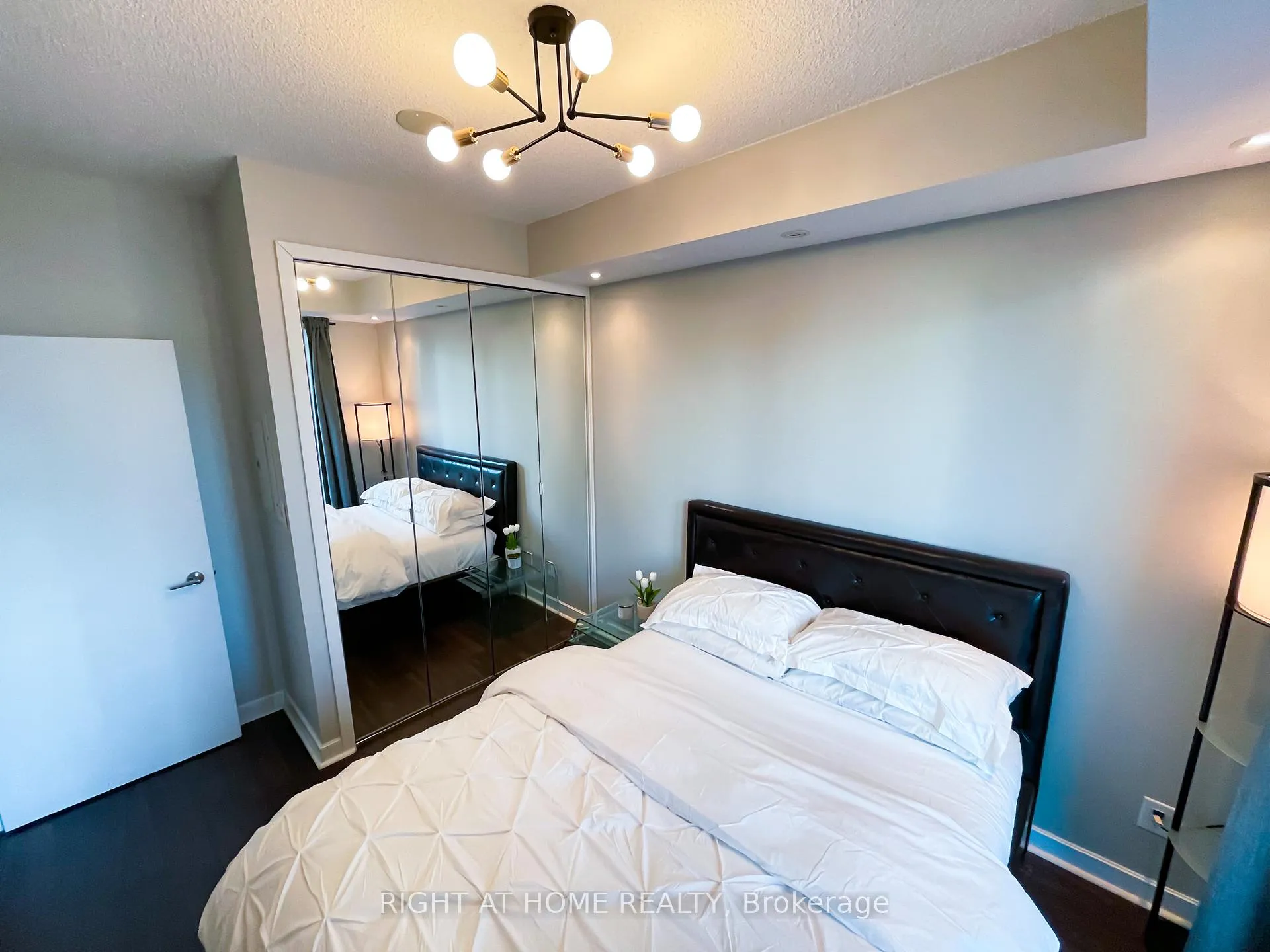 Photo 14 of Unit 3213, 33 Bay Street, Toronto, Waterfront Communities — HOMEH
