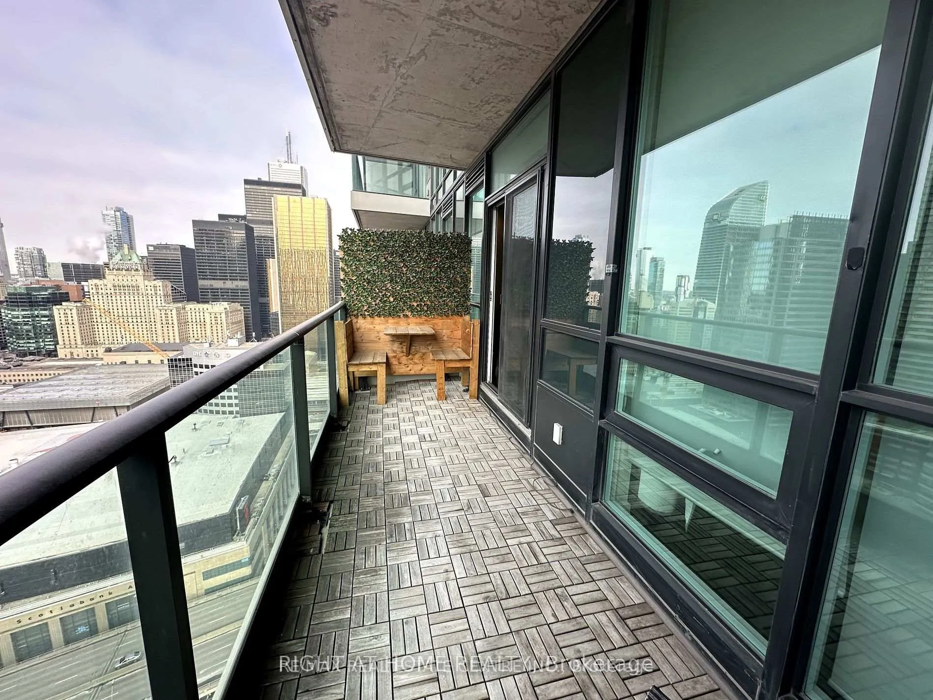 Photo 15 of Unit 3213, 33 Bay Street, Toronto, Waterfront Communities — HOMEH