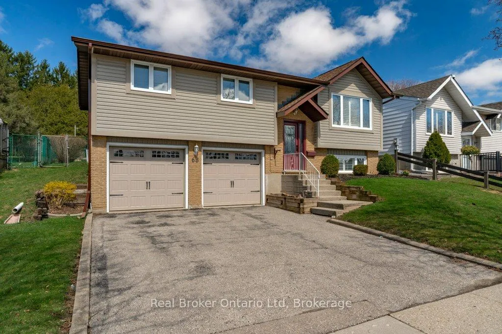 Photo 4 of 68 Settlers Drive, Kitchener — HOMEH