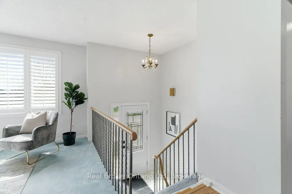 Photo 6 of 68 Settlers Drive, Kitchener — HOMEH