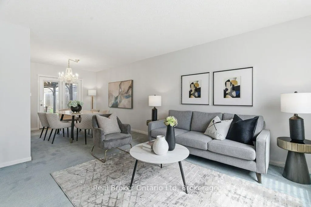 Photo 8 of 68 Settlers Drive, Kitchener — HOMEH