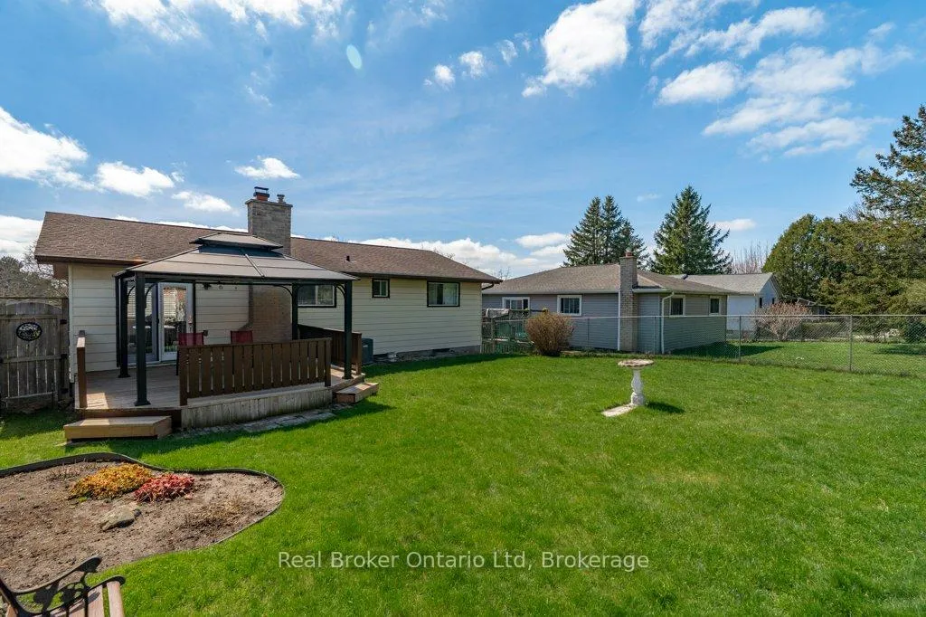 Photo 32 of 68 Settlers Drive, Kitchener — HOMEH