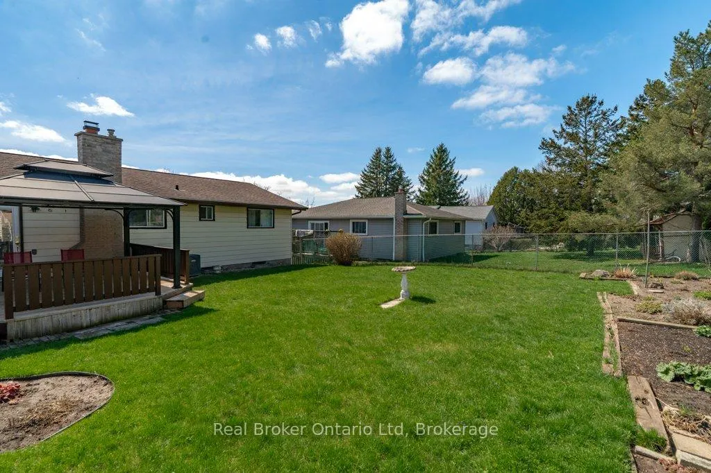 Photo 33 of 68 Settlers Drive, Kitchener — HOMEH