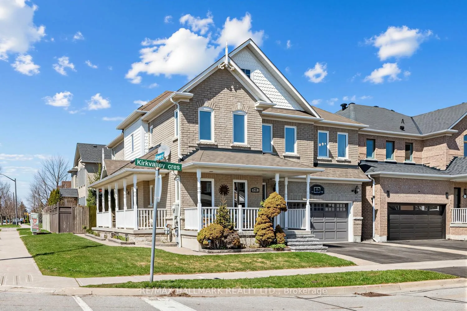 Photo 1 of 341 Kirkvalley Crescent, Aurora, Bayview Wellington — HOMEH
