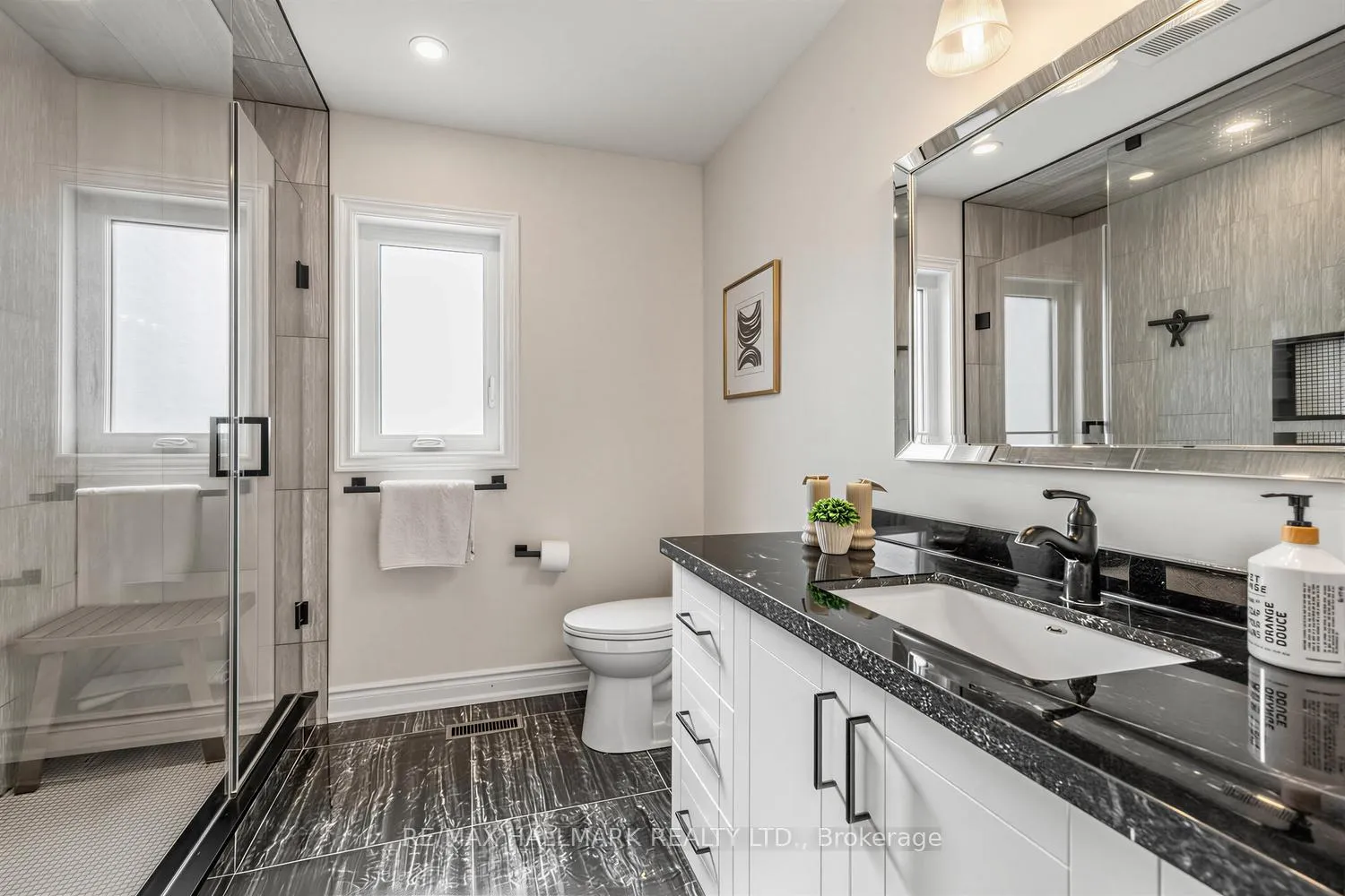 Photo 23 of 341 Kirkvalley Crescent, Aurora, Bayview Wellington — HOMEH