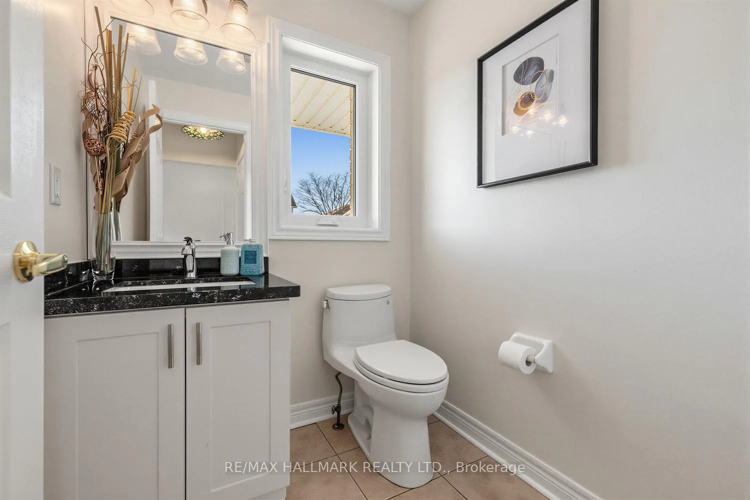 Photo 28 of 341 Kirkvalley Crescent, Aurora, Bayview Wellington — HOMEH