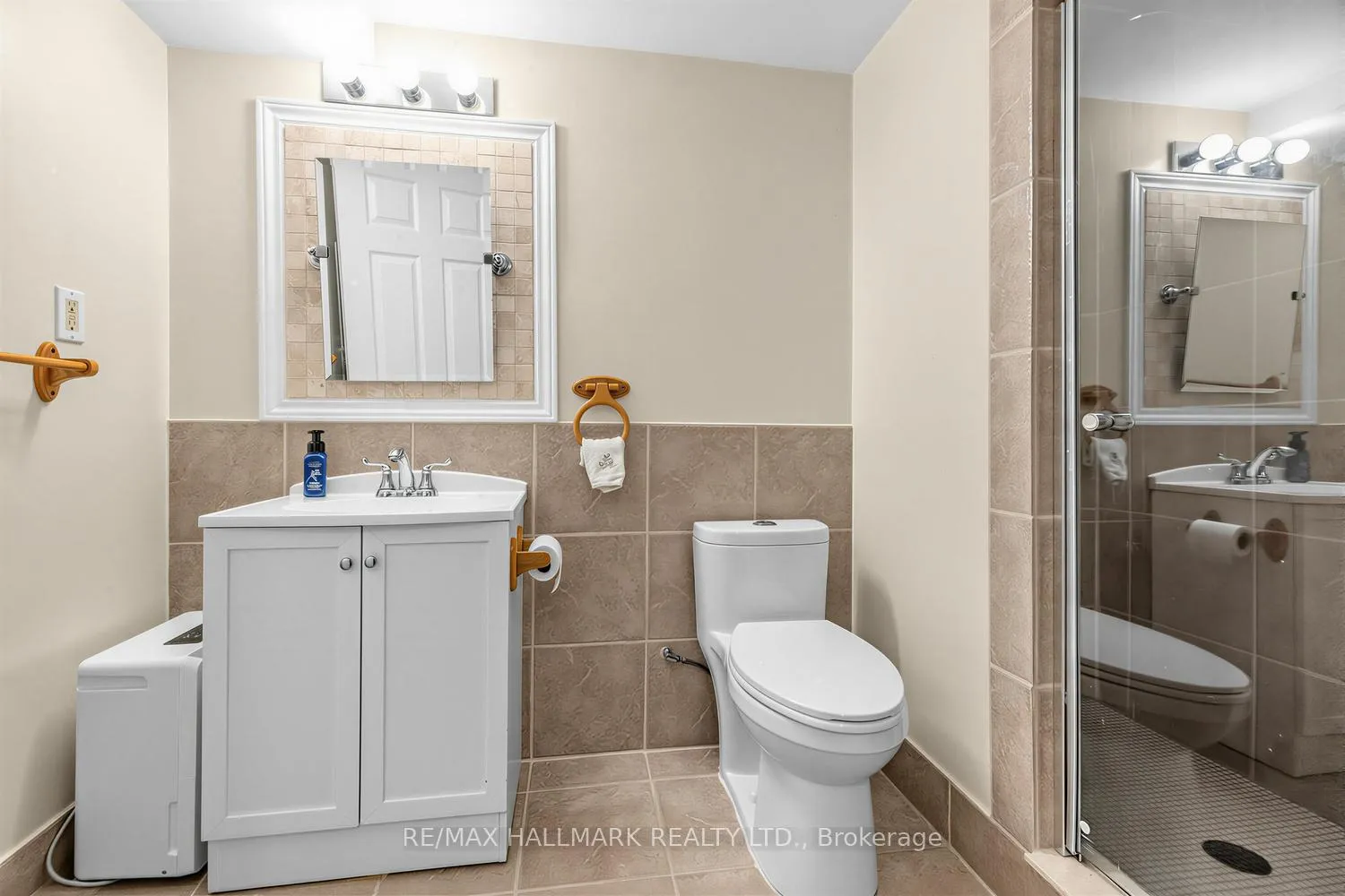 Photo 33 of 341 Kirkvalley Crescent, Aurora, Bayview Wellington — HOMEH