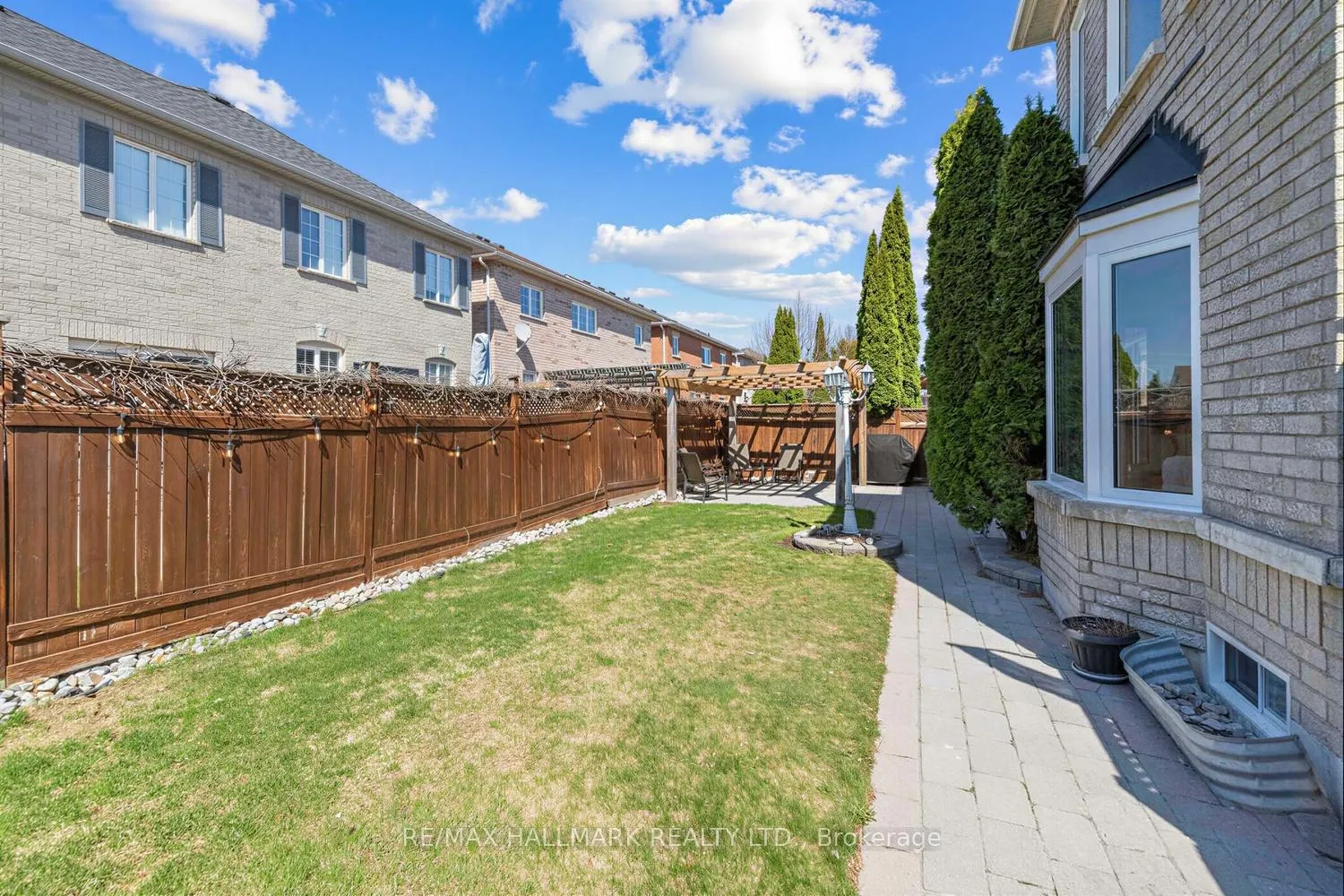 Photo 35 of 341 Kirkvalley Crescent, Aurora, Bayview Wellington — HOMEH