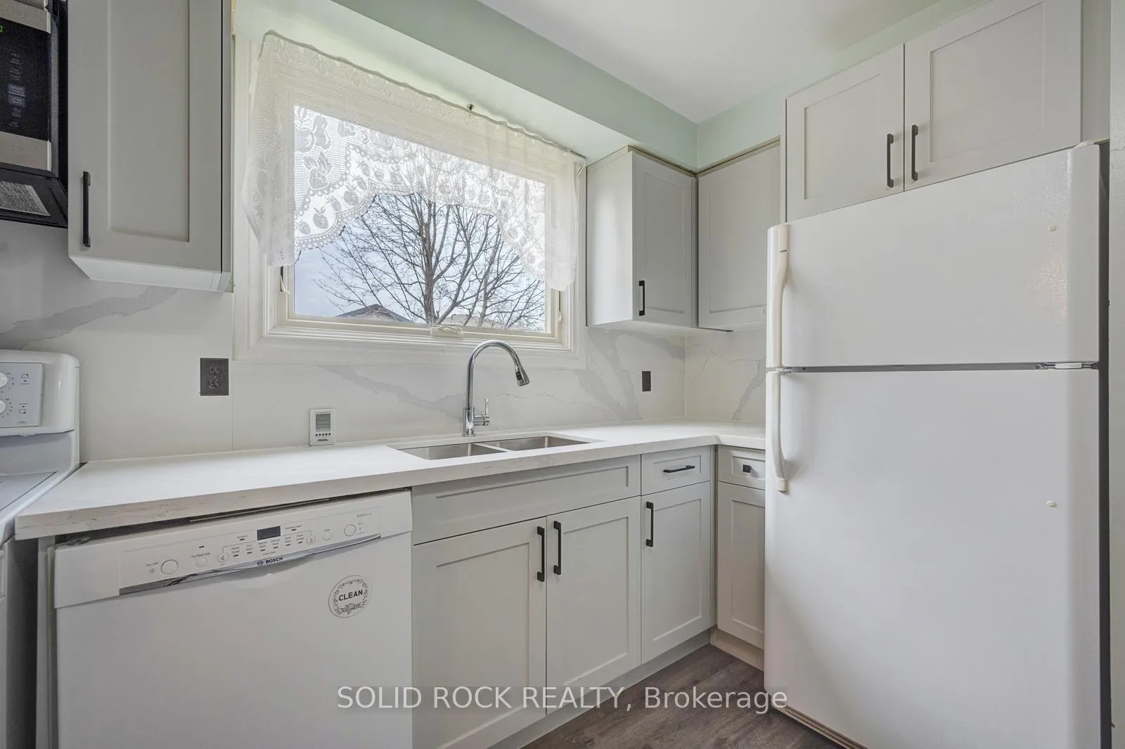 Photo 15 of 84 Sutherland Avenue, Brampton, Madoc — HOMEH
