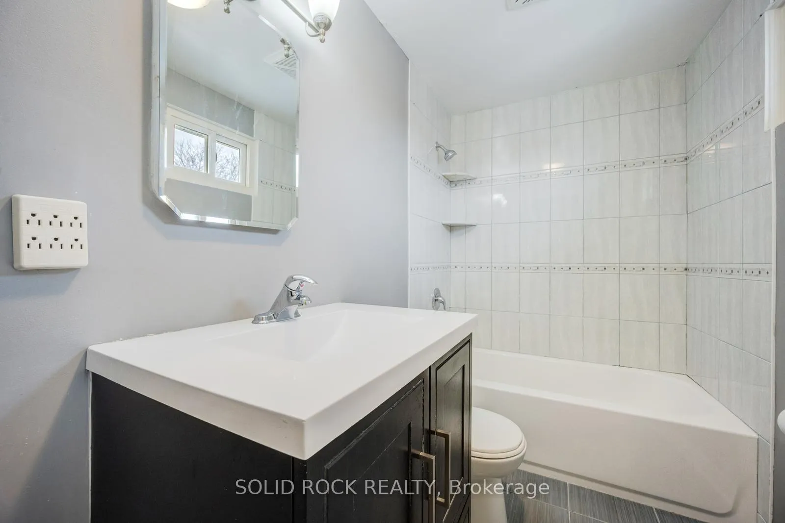 Photo 24 of 84 Sutherland Avenue, Brampton, Madoc — HOMEH