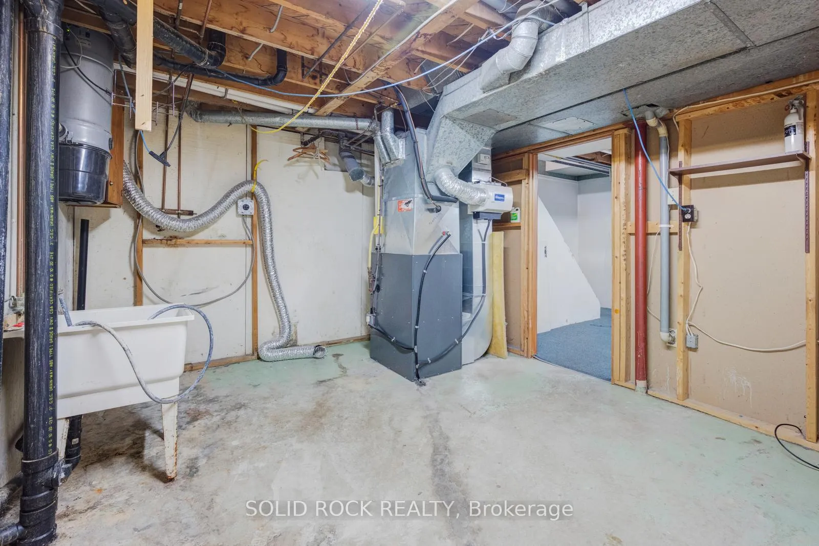 Photo 36 of 84 Sutherland Avenue, Brampton, Madoc — HOMEH